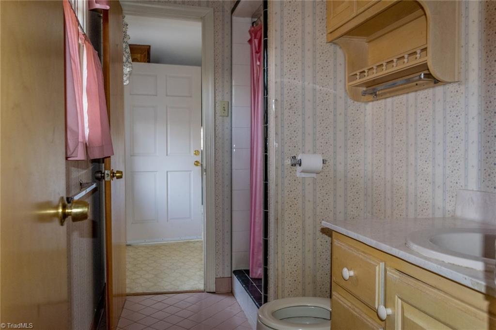 915 Ritters Lake Road Greensboro, NC 27406 - Photo 22 of 24 Gallery Image 22