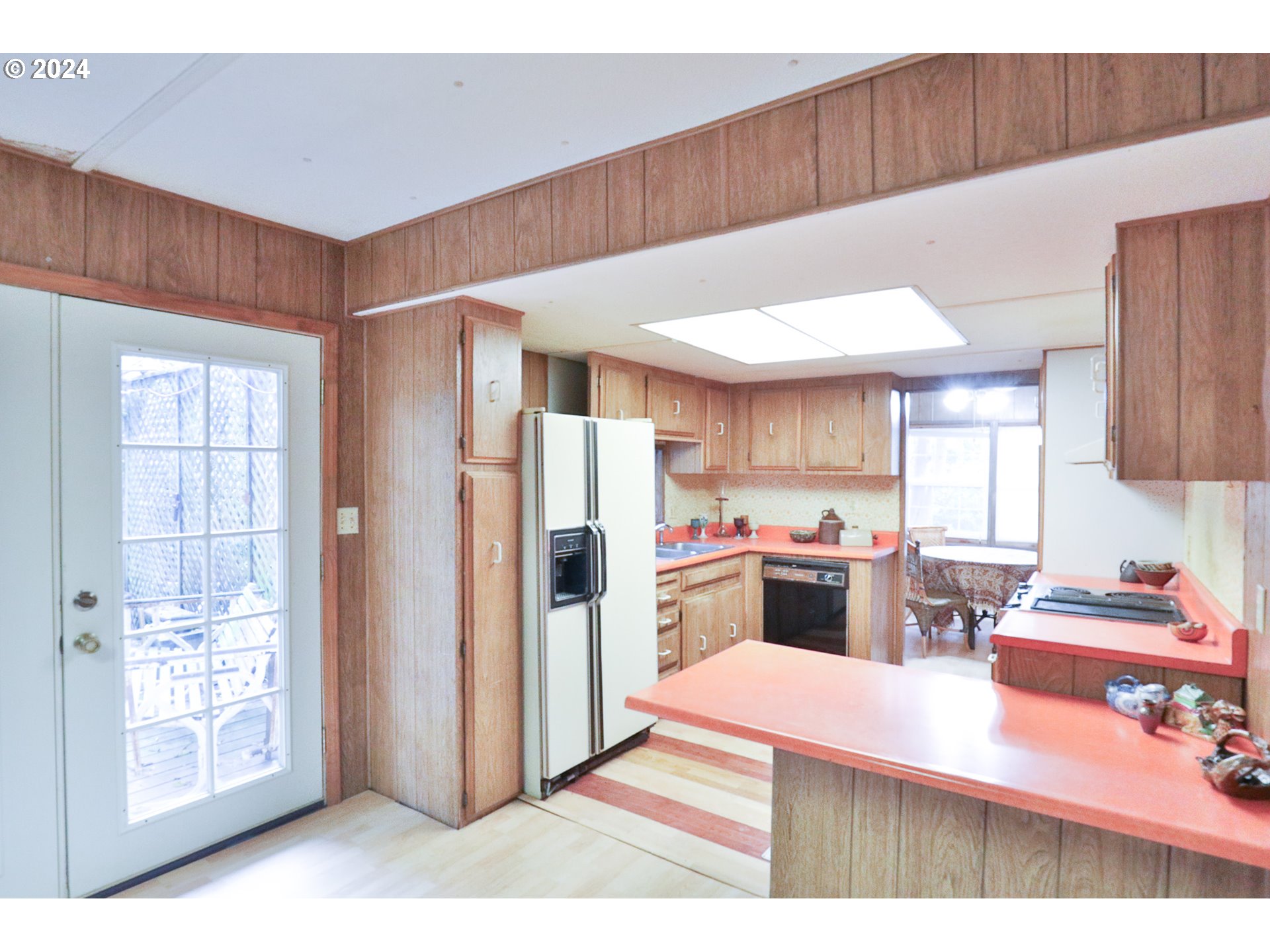 2073 Inland Way Springfield, OR 97477 - Photo 6 of 21 a kitchen with stainless steel appliances a refrigerator and a stove top oven