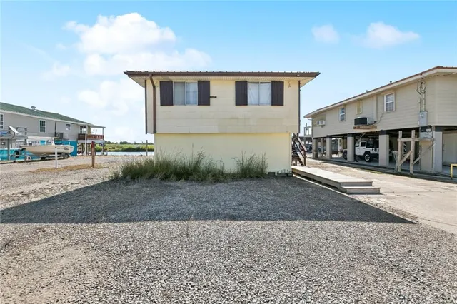 $225,000 | 301 Martin Lane, Port Sulphur, LA 70083