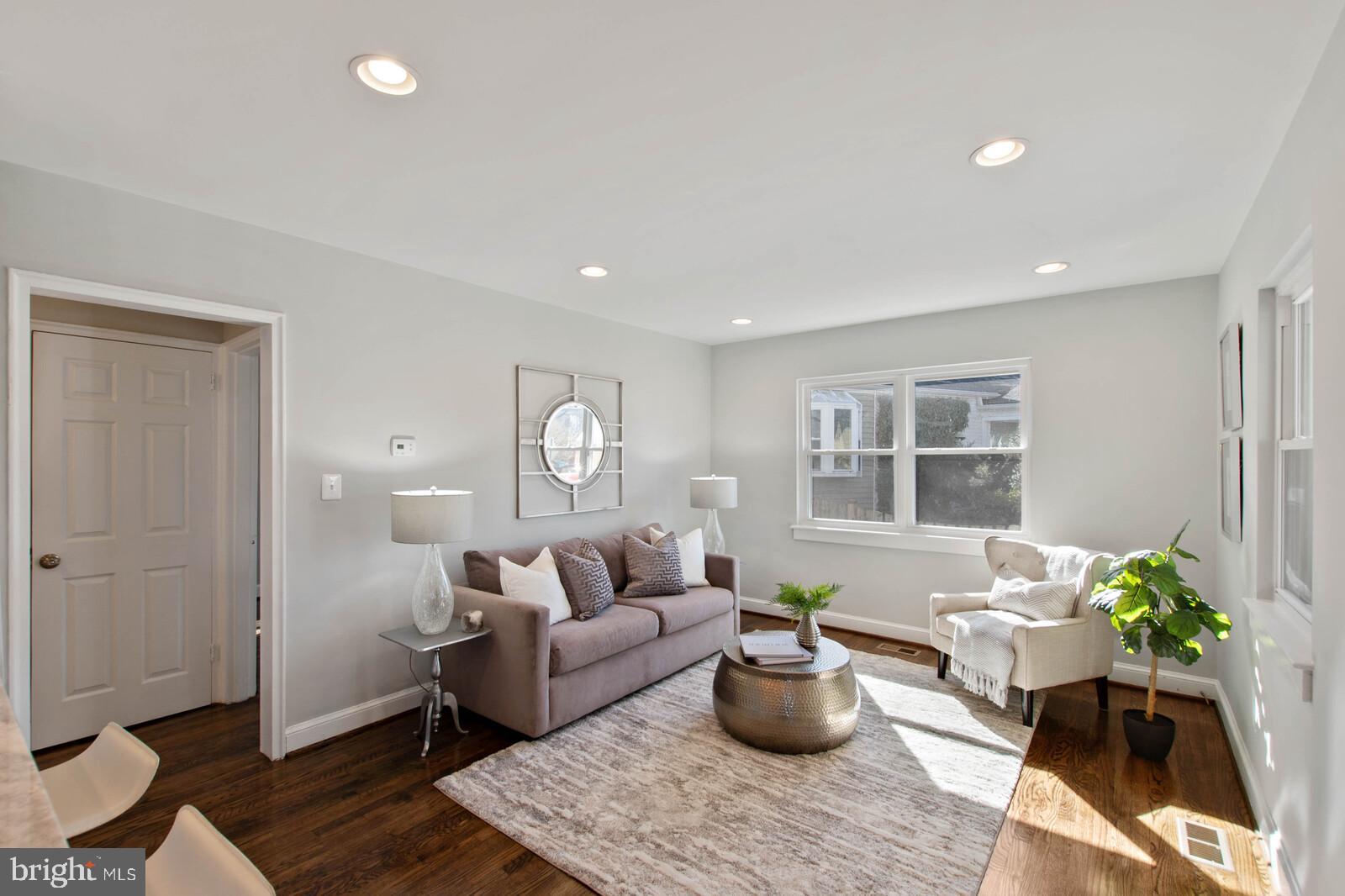 2921 Johnson Road Falls Church, VA 22042 - Photo 14 of 36 Gallery Image 14