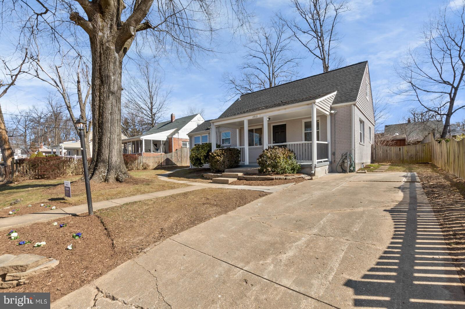 2921 Johnson Road Falls Church, VA 22042 - Photo 4 of 36 Gallery Image 4