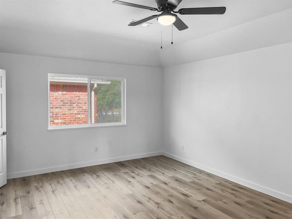 2720 Rochelle Point Irving, TX 75062 - Photo 18 of 21