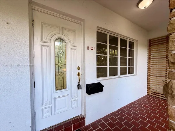 $2,200 | 11121 Northeast 9th Court, Unit 2, Biscayne Park, FL 33161