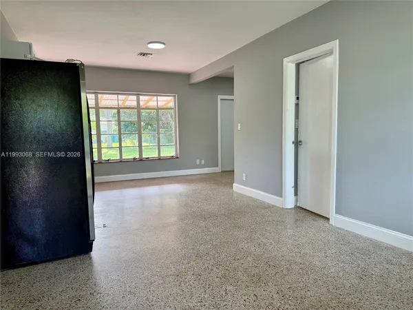 $2,200 | 11121 Northeast 9th Court, Unit 2, Biscayne Park, FL 33161