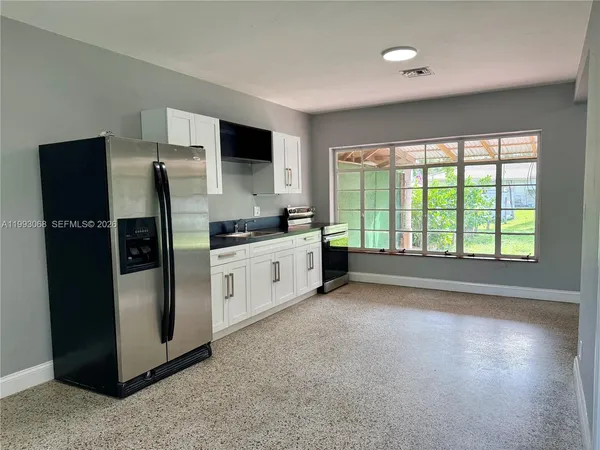 $2,200 | 11121 Northeast 9th Court, Unit 2, Biscayne Park, FL 33161