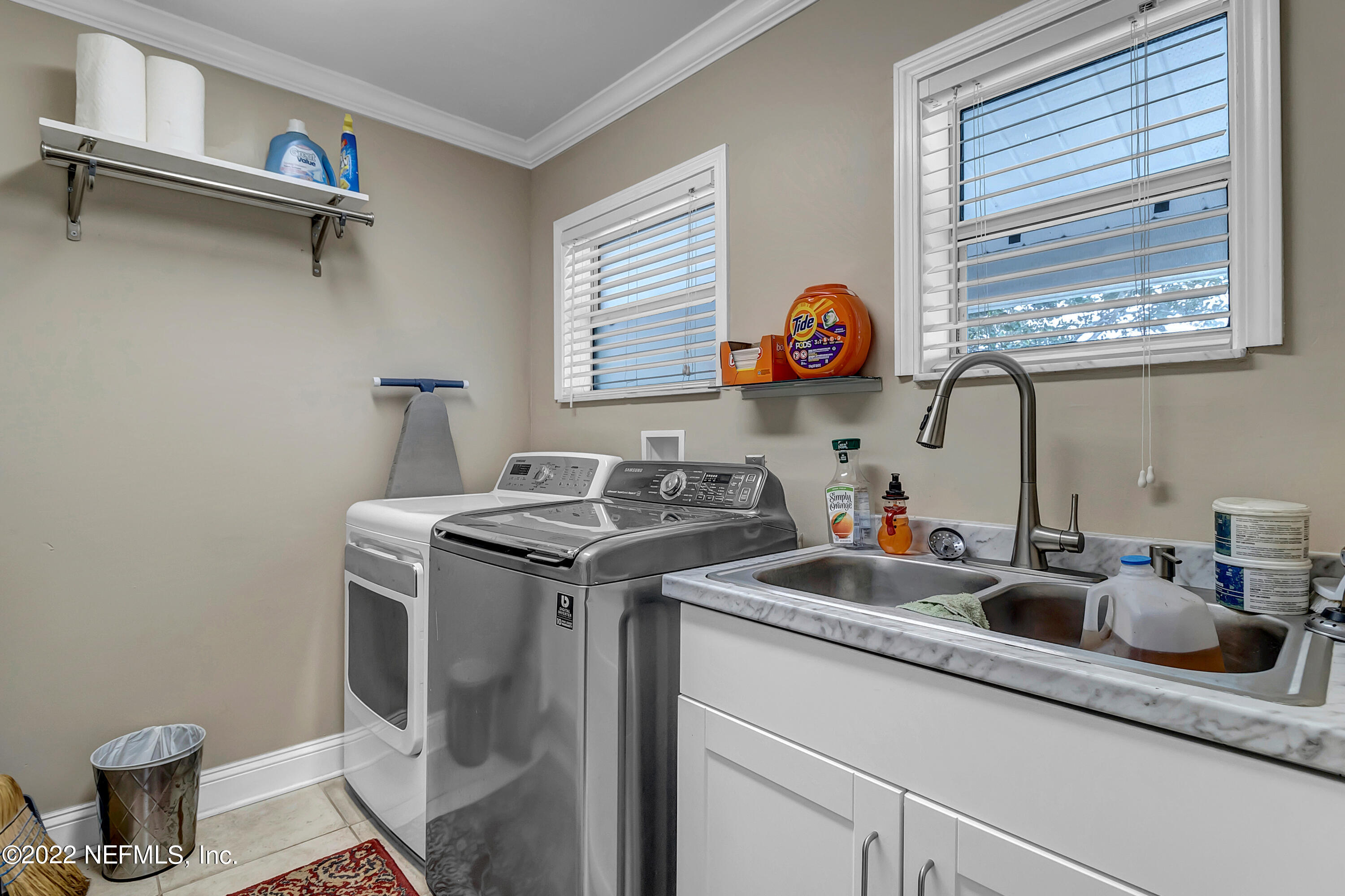 152 Marvin Jones Road Crescent City, FL 32112 - Photo 22 of 83 a bathroom with a sink and a mirror
