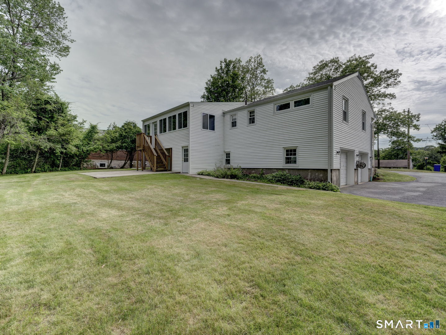 390 Ballfall Road Middletown, CT 06457 - Photo 6 of 40