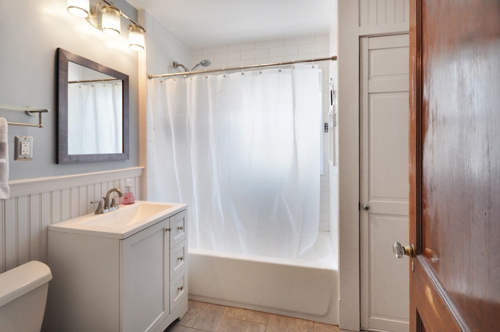 123 Appleton Street Arlington, MA 02476 - Photo 5 of 39