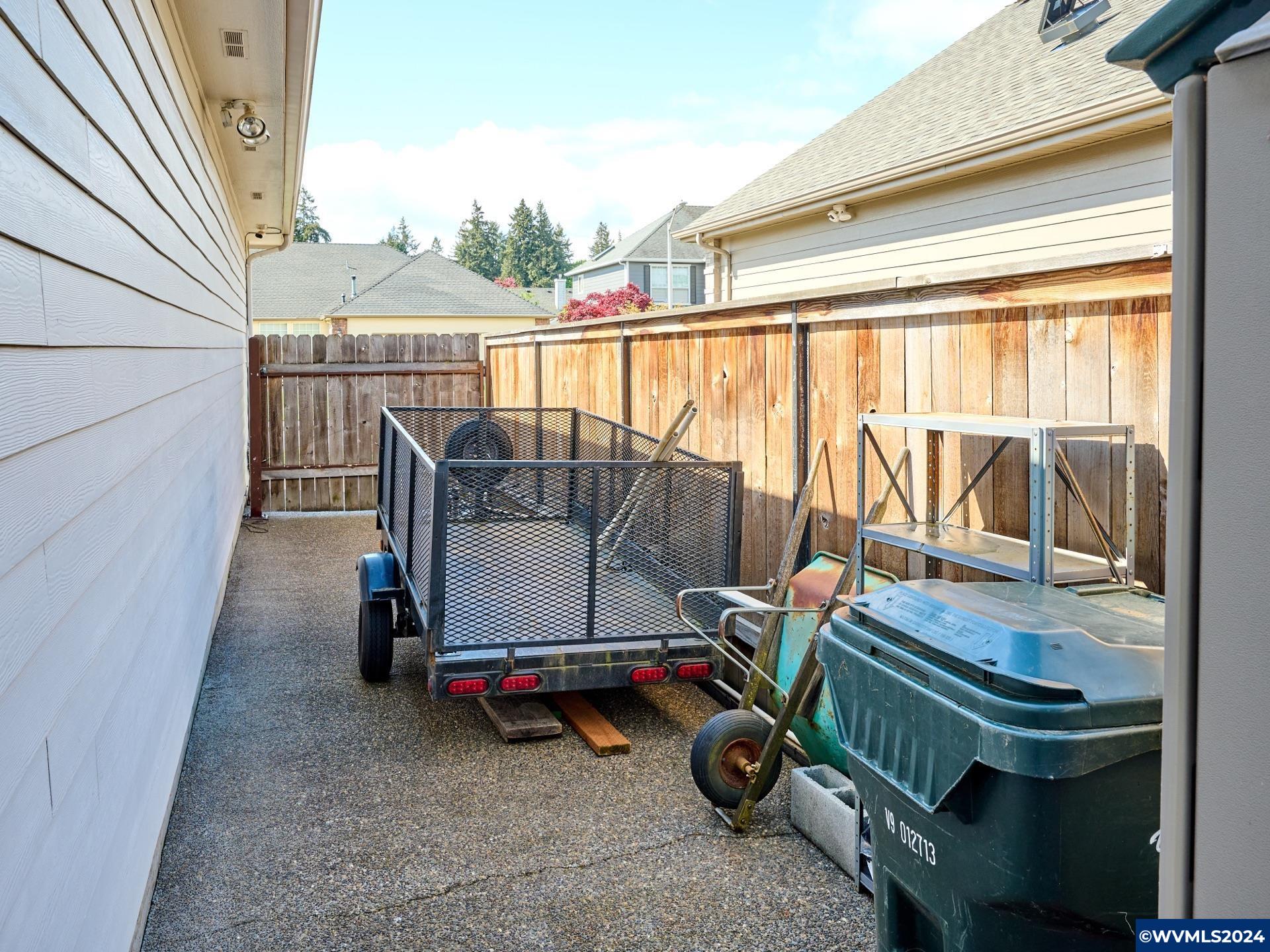 1105 Laurelridge Loop Northeast Keizer, OR 97303 - Photo 35 of 36