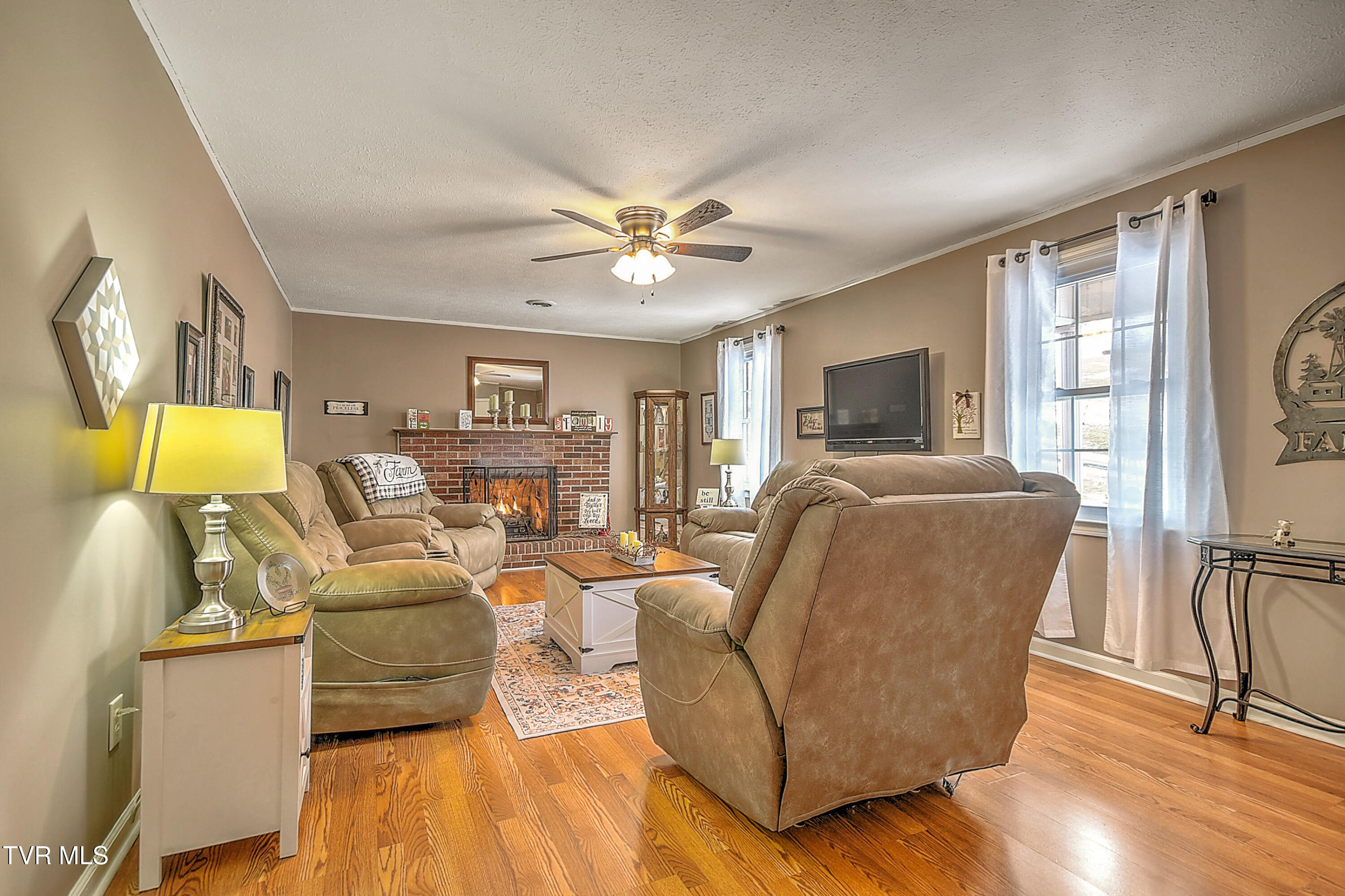 215 Taylor Road Blountville, TN 37617 - Photo 2 of 41 215 Taylor Rd TV-20