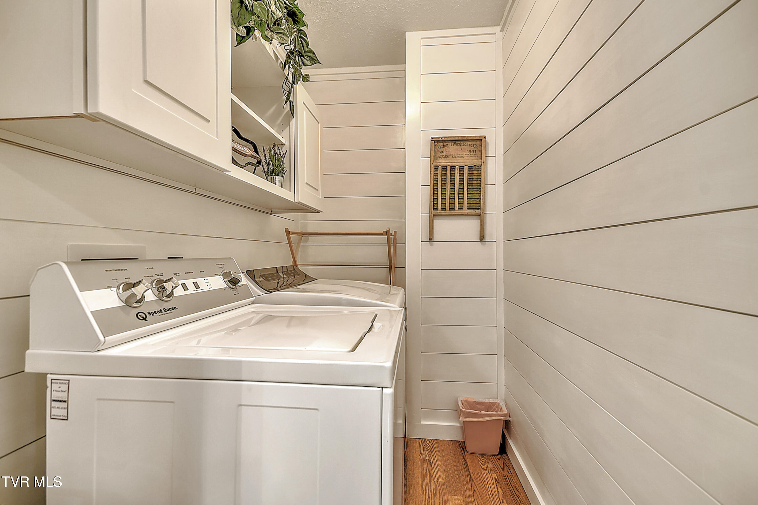 215 Taylor Road Blountville, TN 37617 - Photo 24 of 41 215 Taylor Rd TV-19