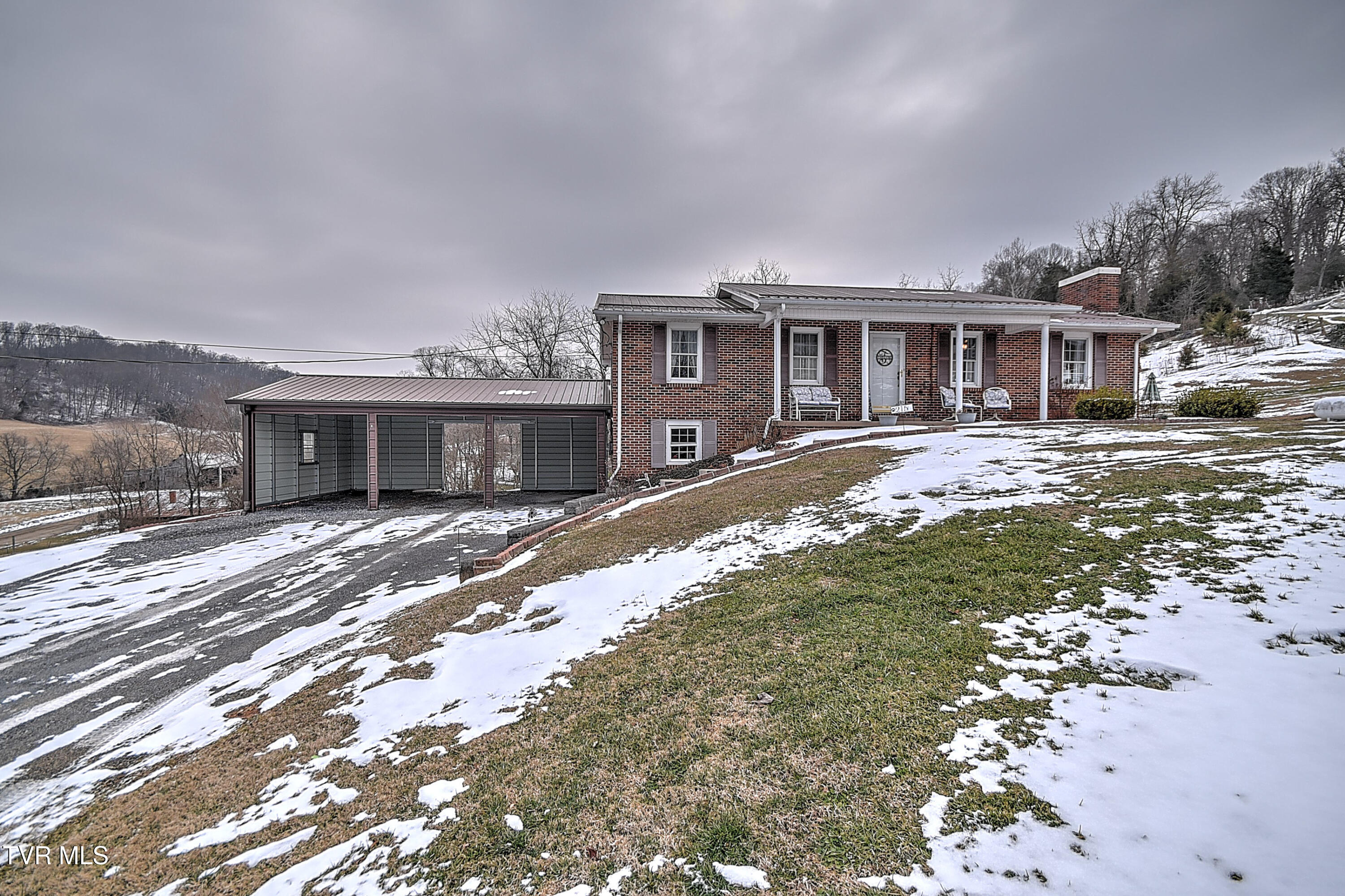 215 Taylor Road Blountville, TN 37617 - Photo 41 of 41 215 Taylor Rd TV