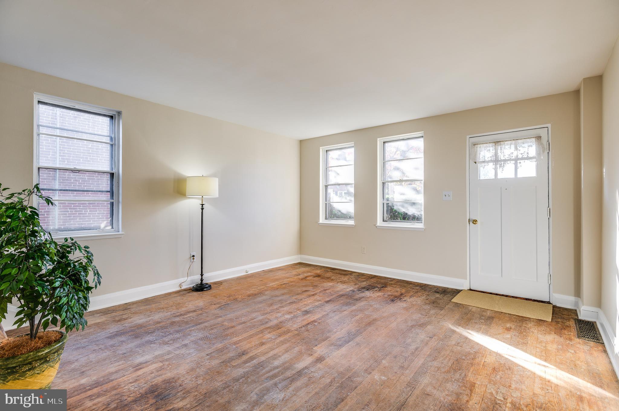 8605 Pleasant Plains Road Towson, MD 21286 - Photo 13 of 30 Fresh paint throughout