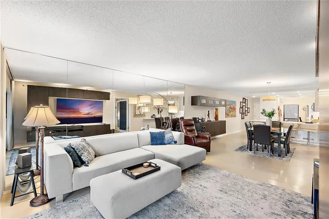 $655,000 | 4780 Brittany Drive South, Unit 11, St. Petersburg, FL 33715