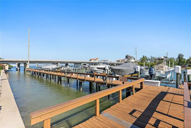 $655,000 | 4780 Brittany Drive South, Unit 11, St. Petersburg, FL 33715