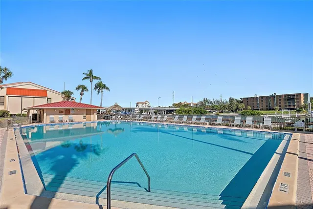 $655,000 | 4780 Brittany Drive South, Unit 11, St. Petersburg, FL 33715