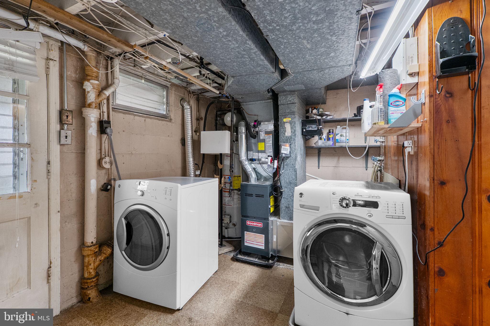 1541 Doxbury Road Baltimore, MD 21286 - Photo 37 of 37 a utility room with dryer and washer