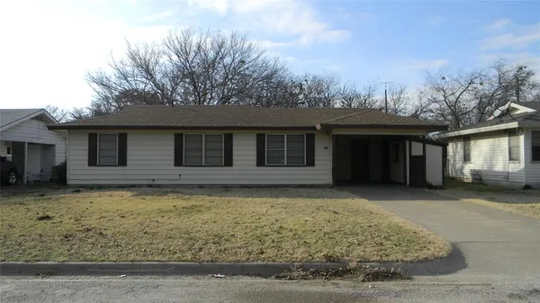 $1,500 | 509 North Sewell Drive, Decatur, TX 76234