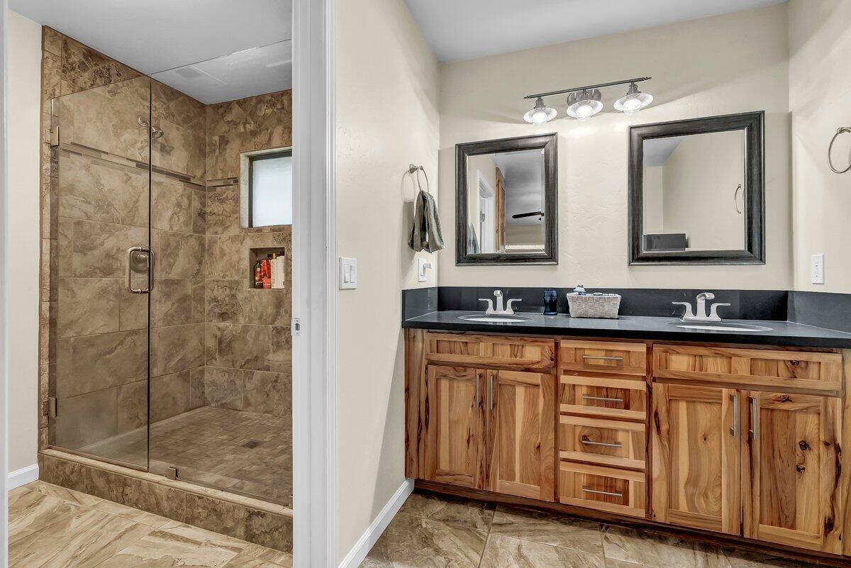 34719 Wilson Drive Springville, CA 93265 - Photo 25 of 34 26