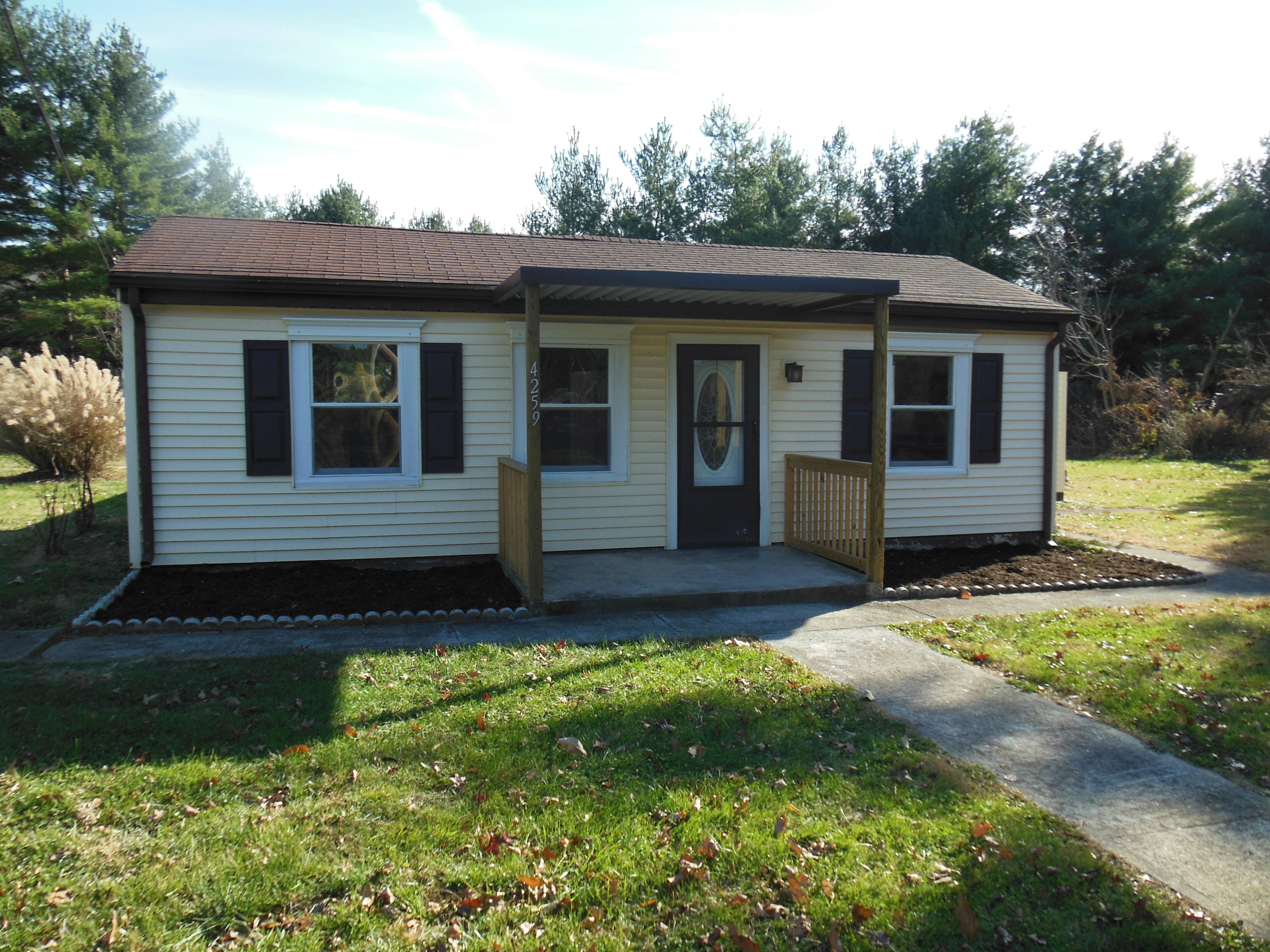 4259 Bonsack Road Northeast Roanoke, VA 24012 - Photo 1 of 22 fender house