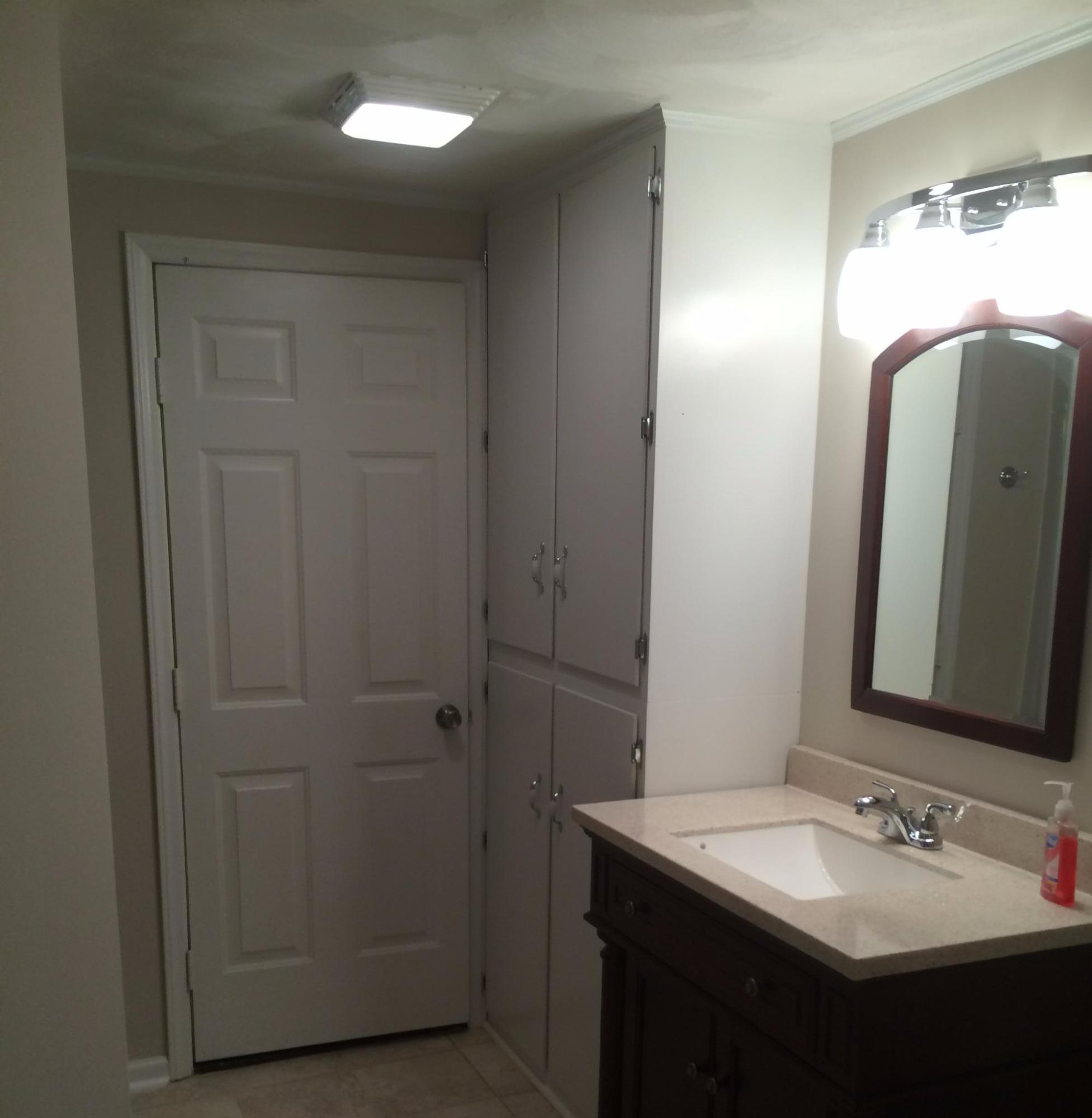 4259 Bonsack Road Northeast Roanoke, VA 24012 - Photo 15 of 22 main bathroom