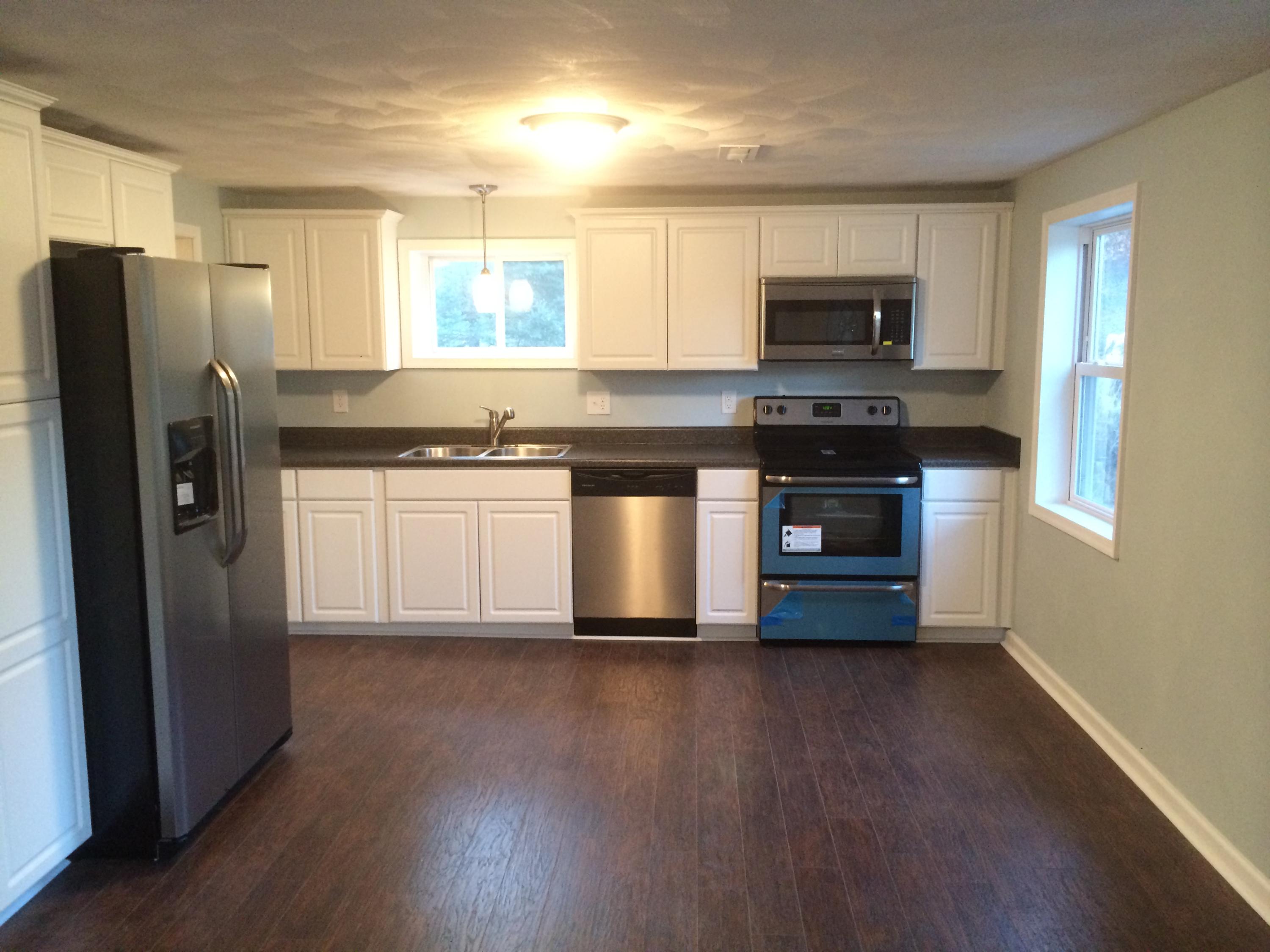 4259 Bonsack Road Northeast Roanoke, VA 24012 - Photo 6 of 22 kitchen