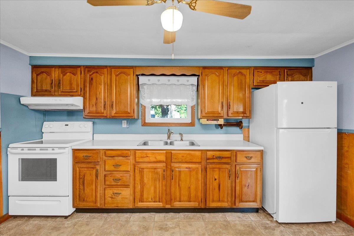 13 Jewett Street Swanton, VT 05488 - Photo 5 of 37