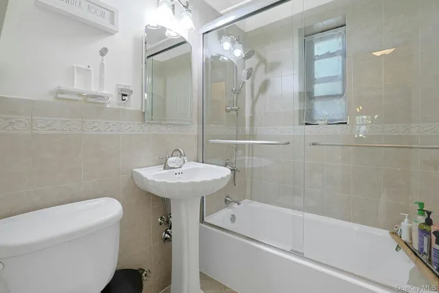 $319,000 | 1279 California Road, Unit 2L, Eastchester, NY 10709