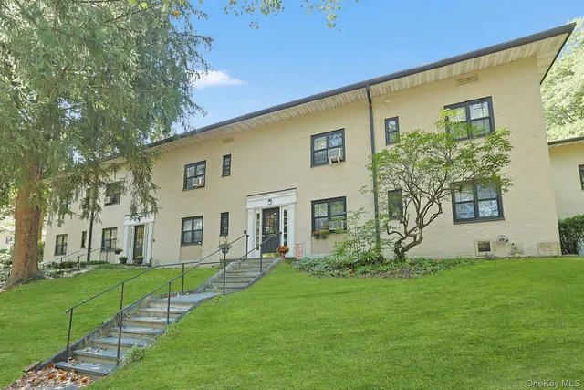 $319,000 | 1279 California Road, Unit 2L, Eastchester, NY 10709