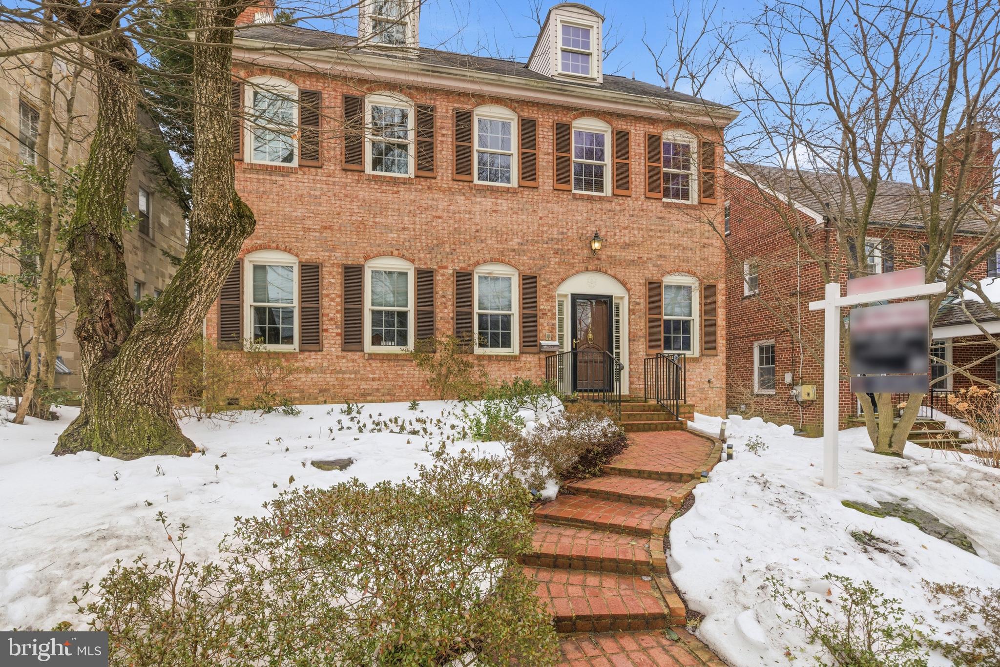 4436 Albemarle Street Northwest Washington, DC 20016 - Photo 2 of 38