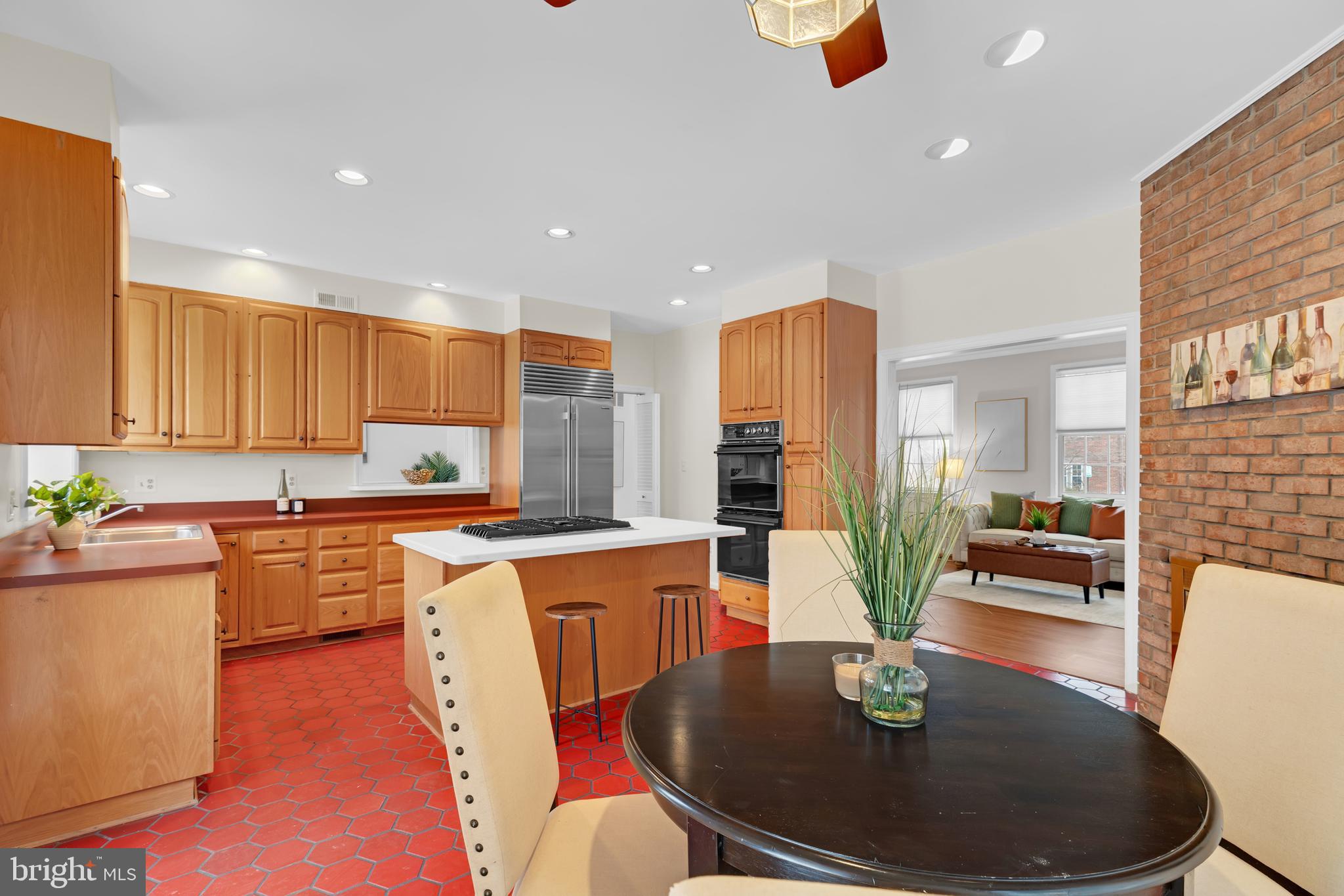 4436 Albemarle Street Northwest Washington, DC 20016 - Photo 10 of 38