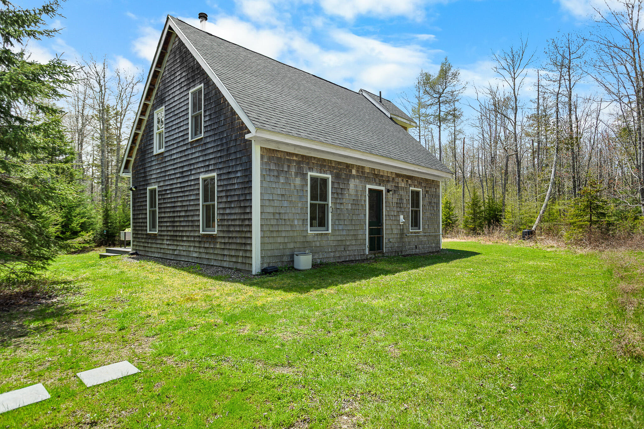 1428 Main Road Islesboro, ME 04848 - Photo 11 of 48 exterior10
