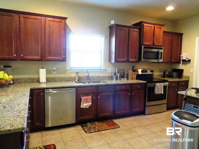 11691 Alameda Court Daphne, AL 36527 - Photo 4 of 19 Kitchen
