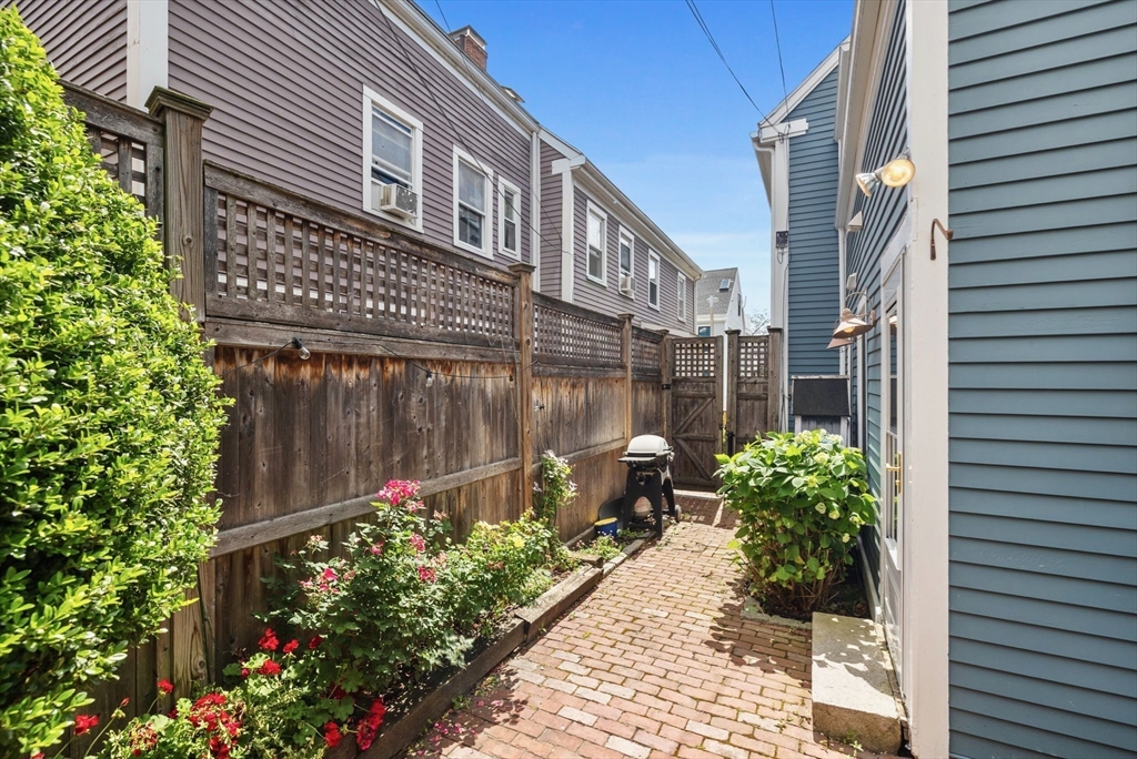 64 Pearl Street Boston, MA 02129 - Photo 26 of 29