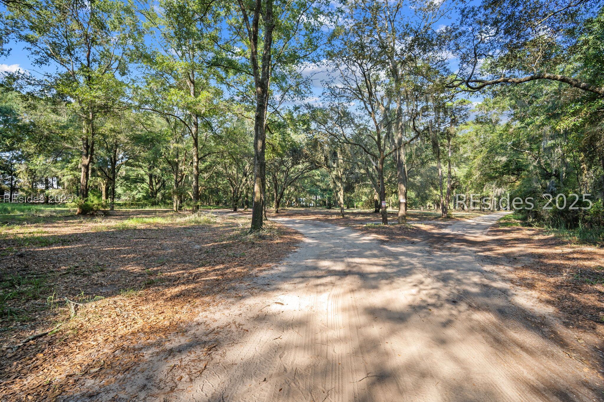 120 Meadow Drive Bluffton, SC 29910 - Photo 3 of 32
