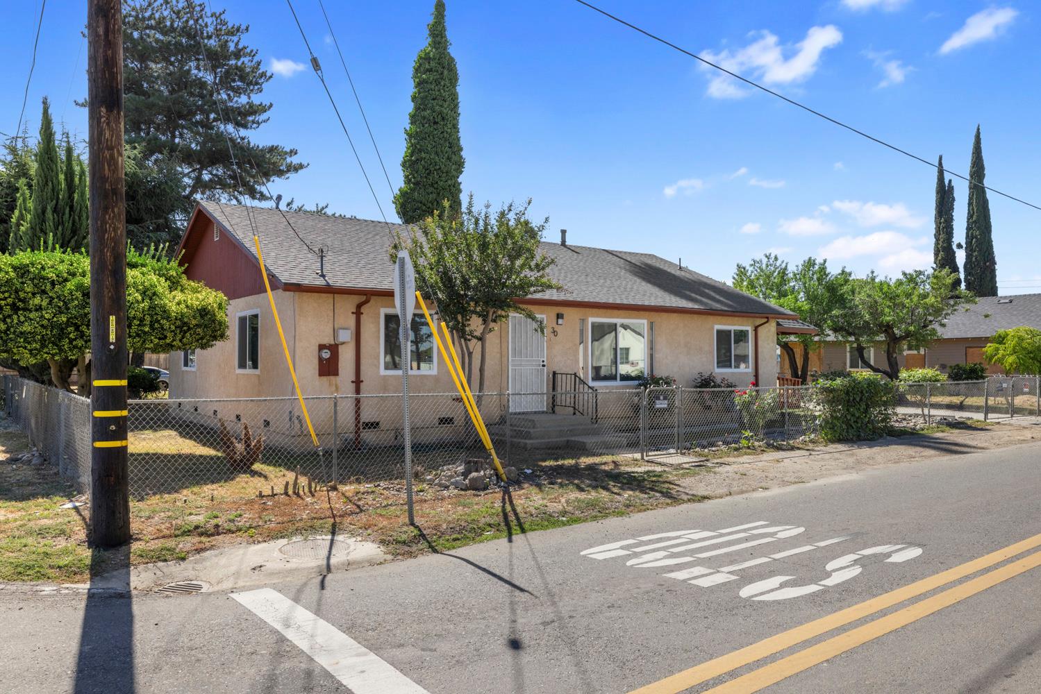 30 A Street Modesto, CA 95357 - Photo 2 of 29