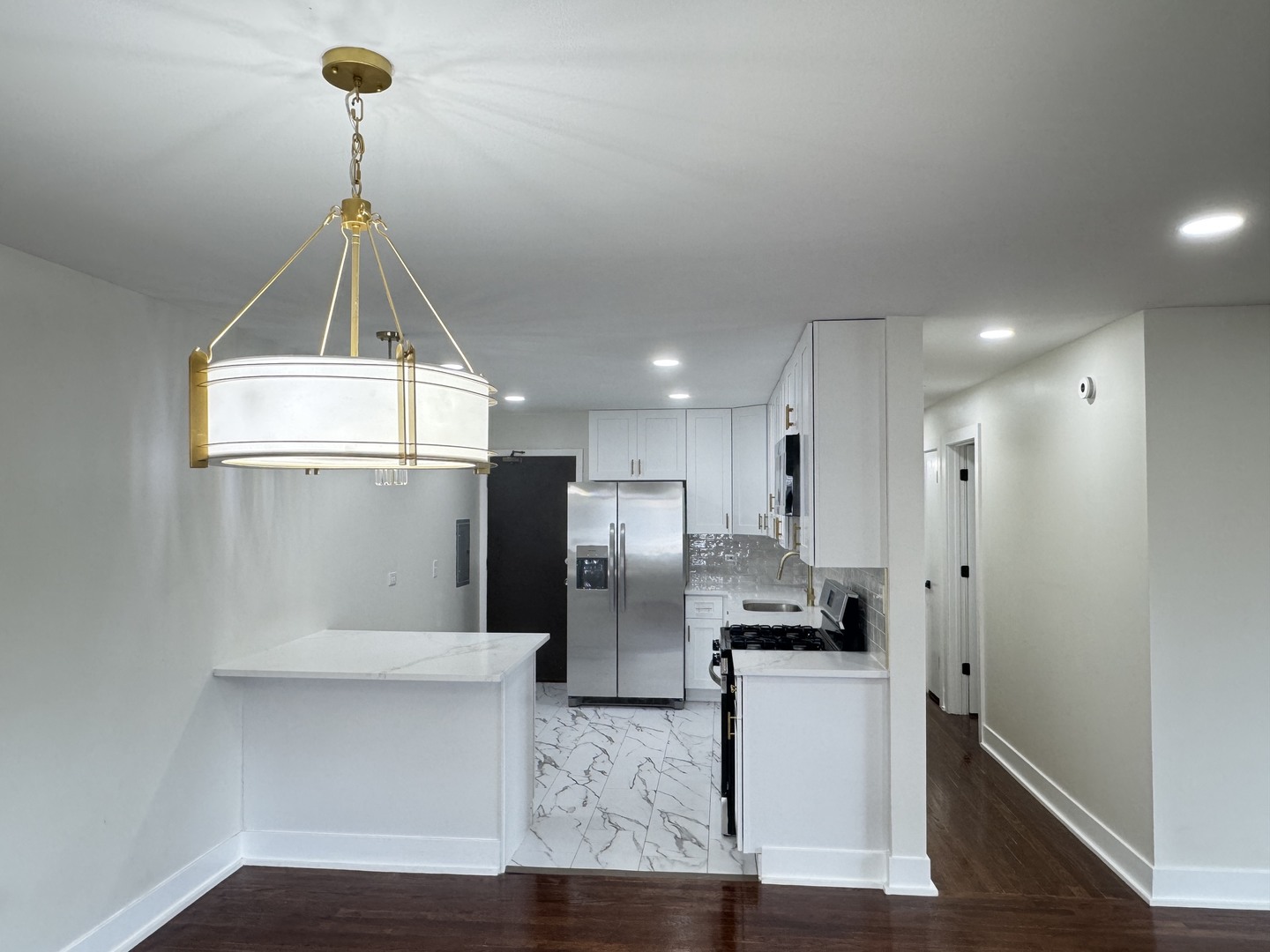 9561 Dee Road, Unit 1A Des Plaines, IL 60016 - Photo 2 of 13