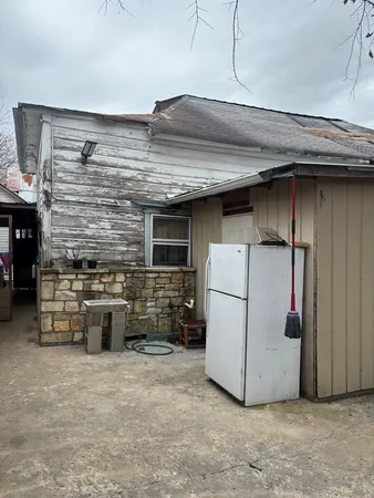 a view of a storage & utility room