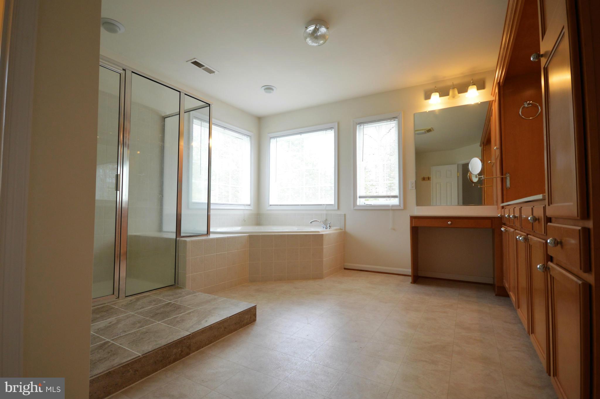144 Revell Road Fredericksburg, VA 22405 - Photo 12 of 30 Bath (Master)
