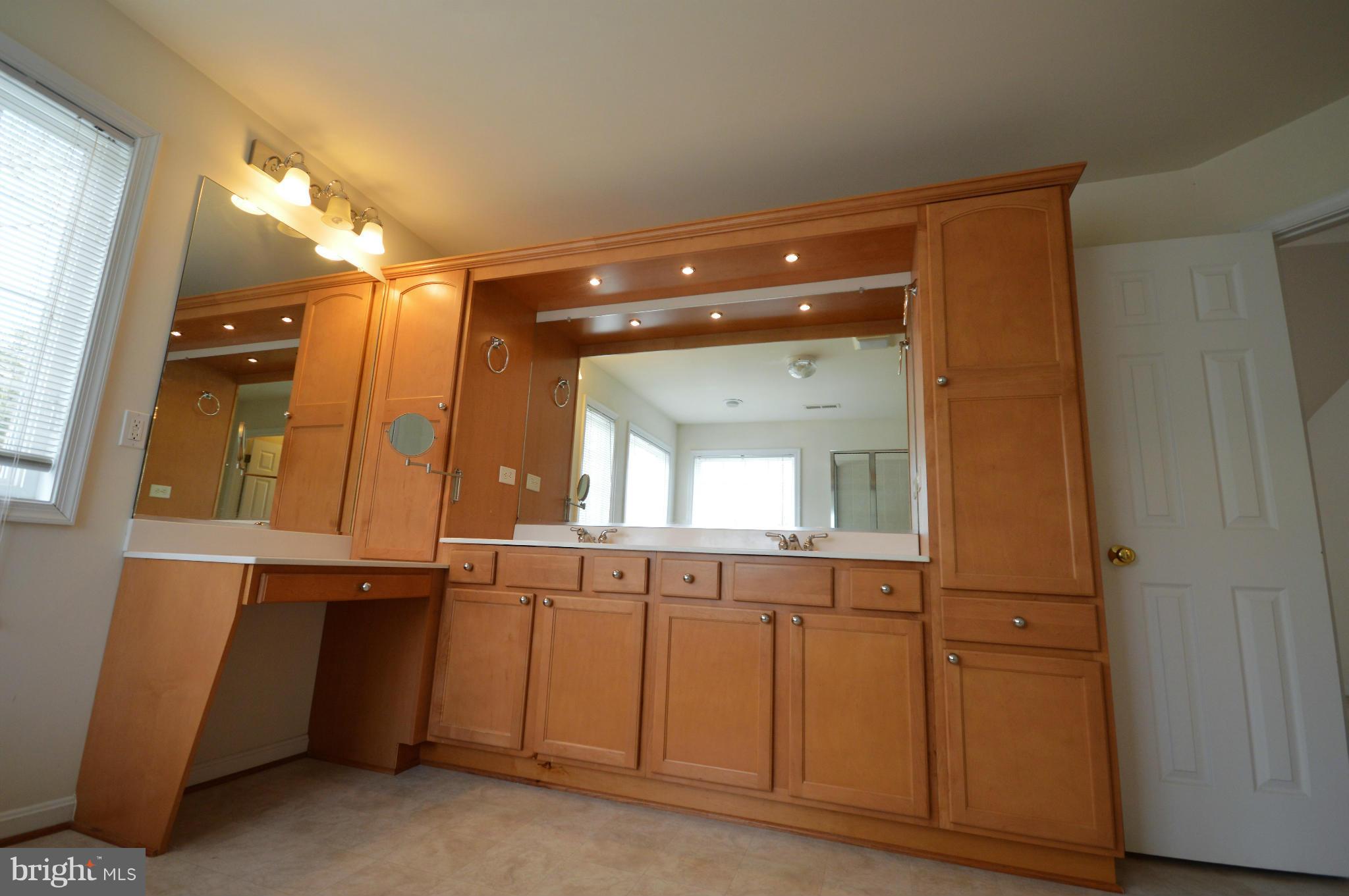 144 Revell Road Fredericksburg, VA 22405 - Photo 13 of 30 Bath (Master)