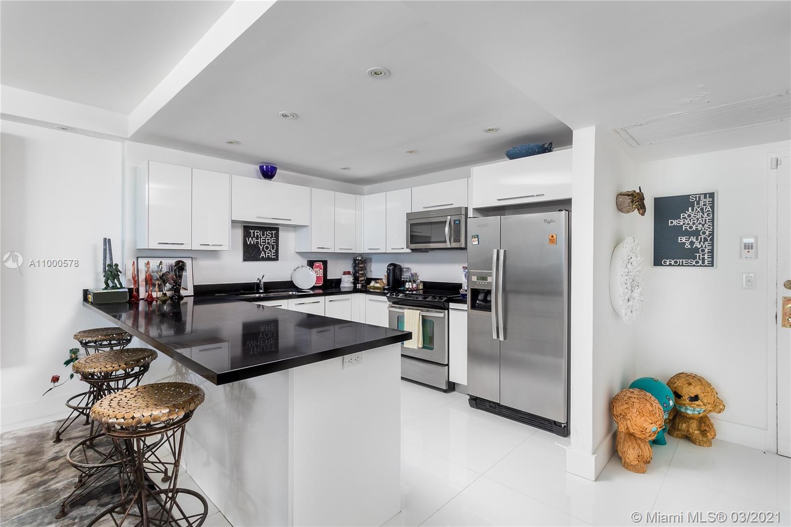 Mid Beach Miami Beach, FL 33139 - Photo 4 of 25