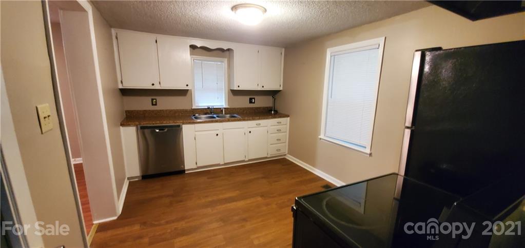 852 Matthews School Road Matthews, NC 28105 - Photo 2 of 23 Gallery Image 2