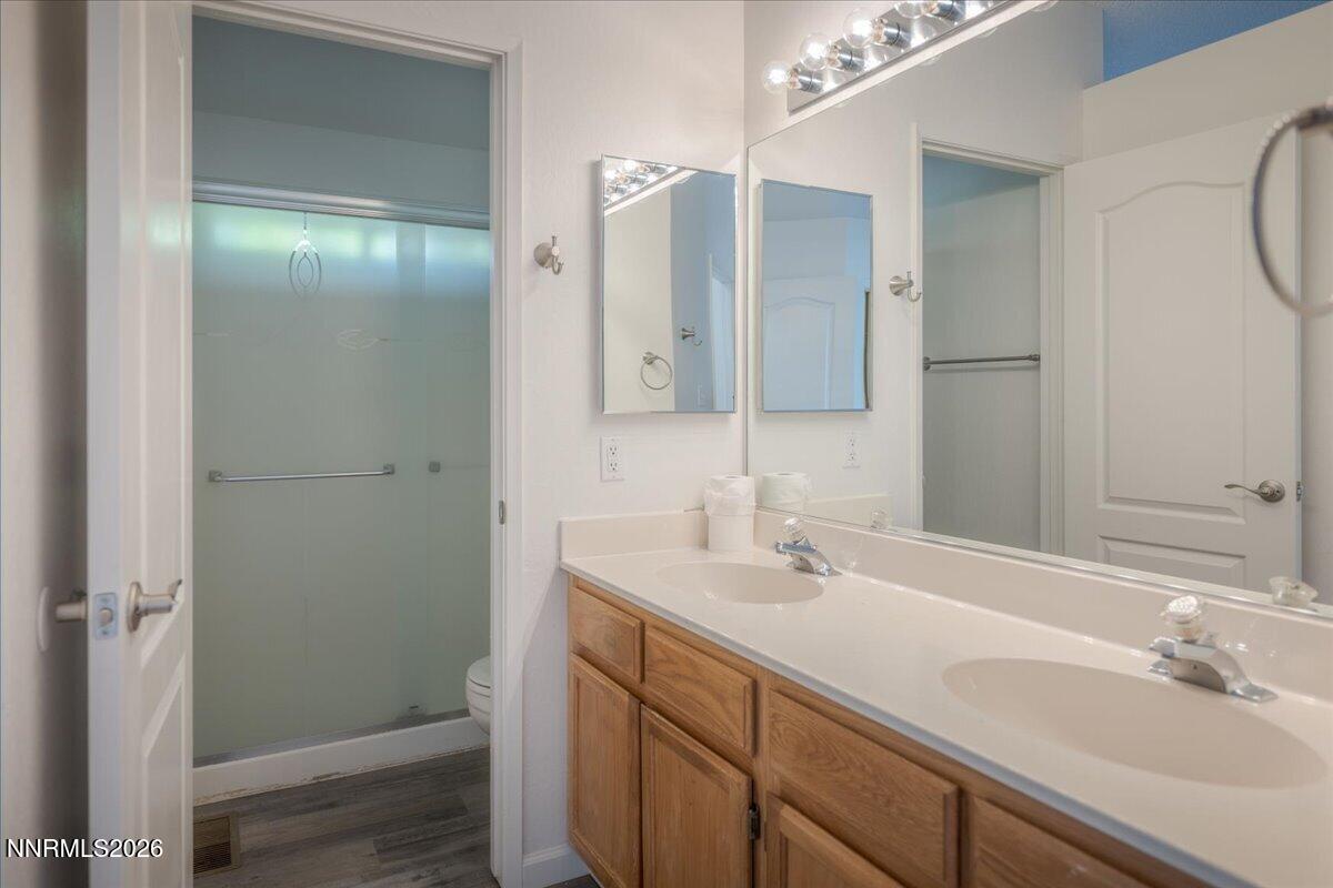 6333 Walnut Creek Road Reno, NV 89523 - Photo 16 of 29 25-Primary Bath-1