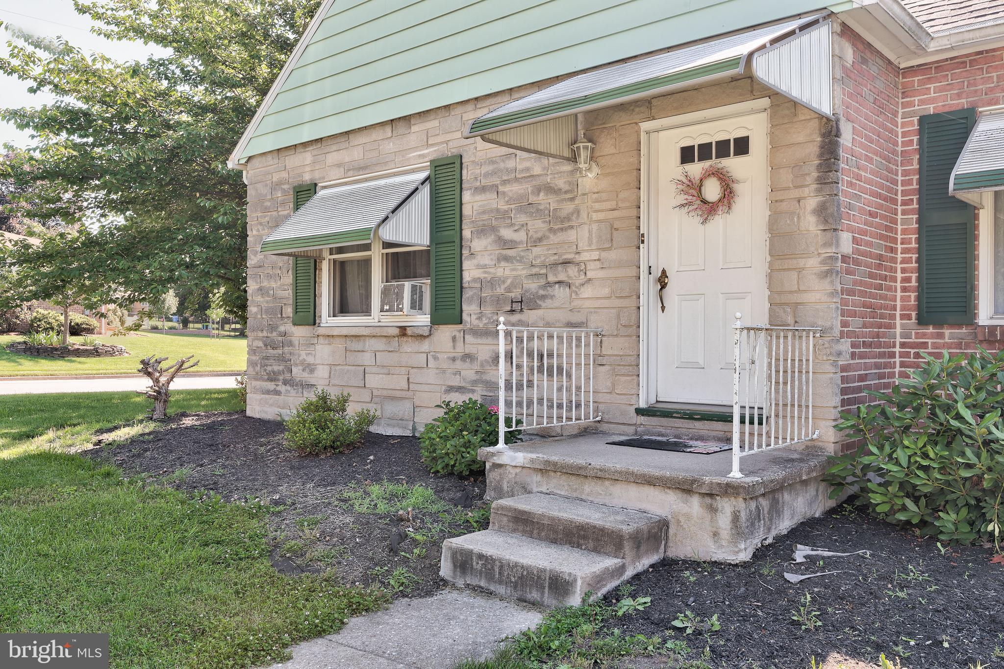 336 Pinehurst Road York, PA 17402 - Photo 3 of 32 Gallery Image 3