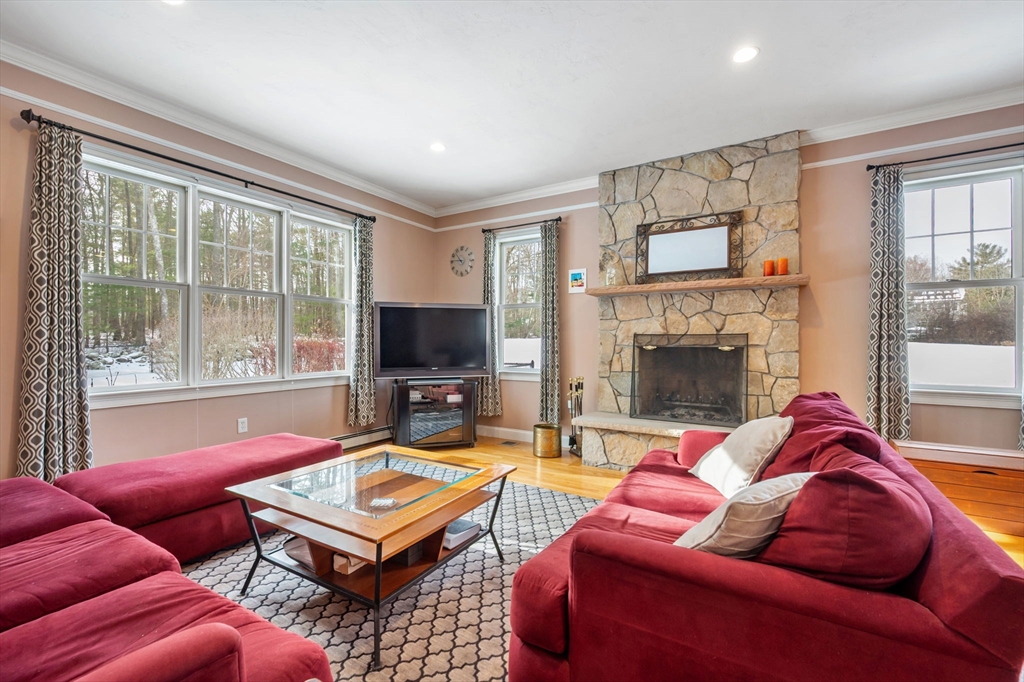 60 Summer Path Way Pembroke, MA 02359 - Photo 11 of 42