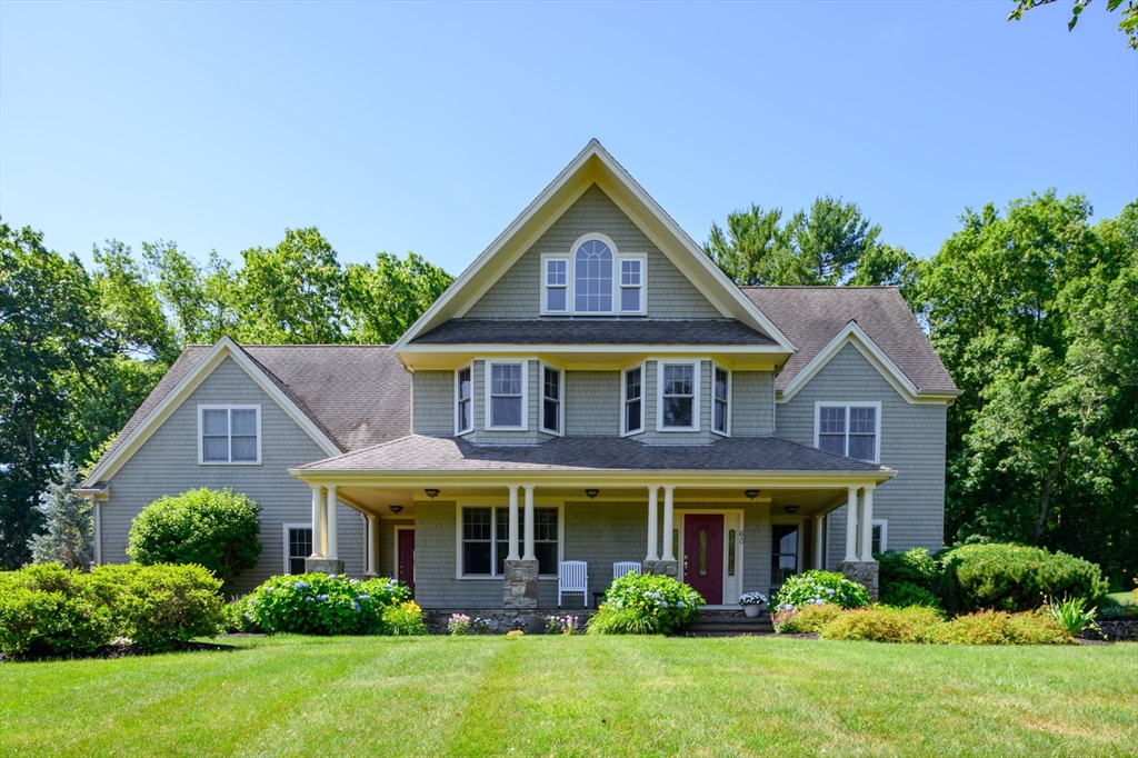 60 Summer Path Way Pembroke, MA 02359 - Photo 3 of 42