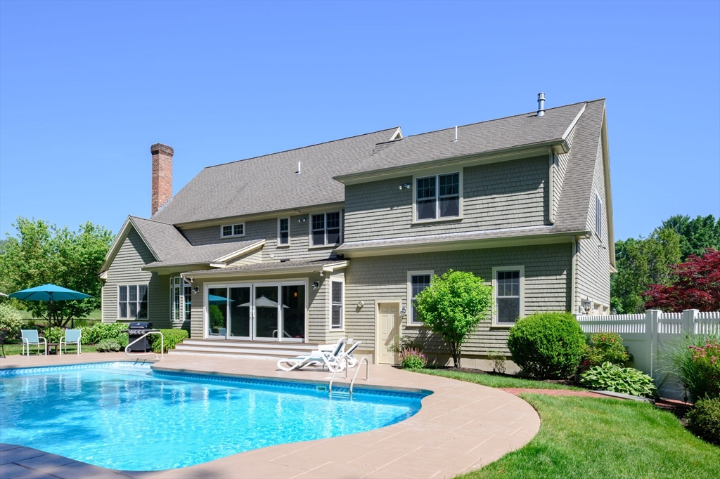 60 Summer Path Way Pembroke, MA 02359 - Photo 37 of 42