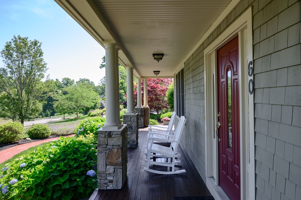 60 Summer Path Way Pembroke, MA 02359 - Photo 4 of 42