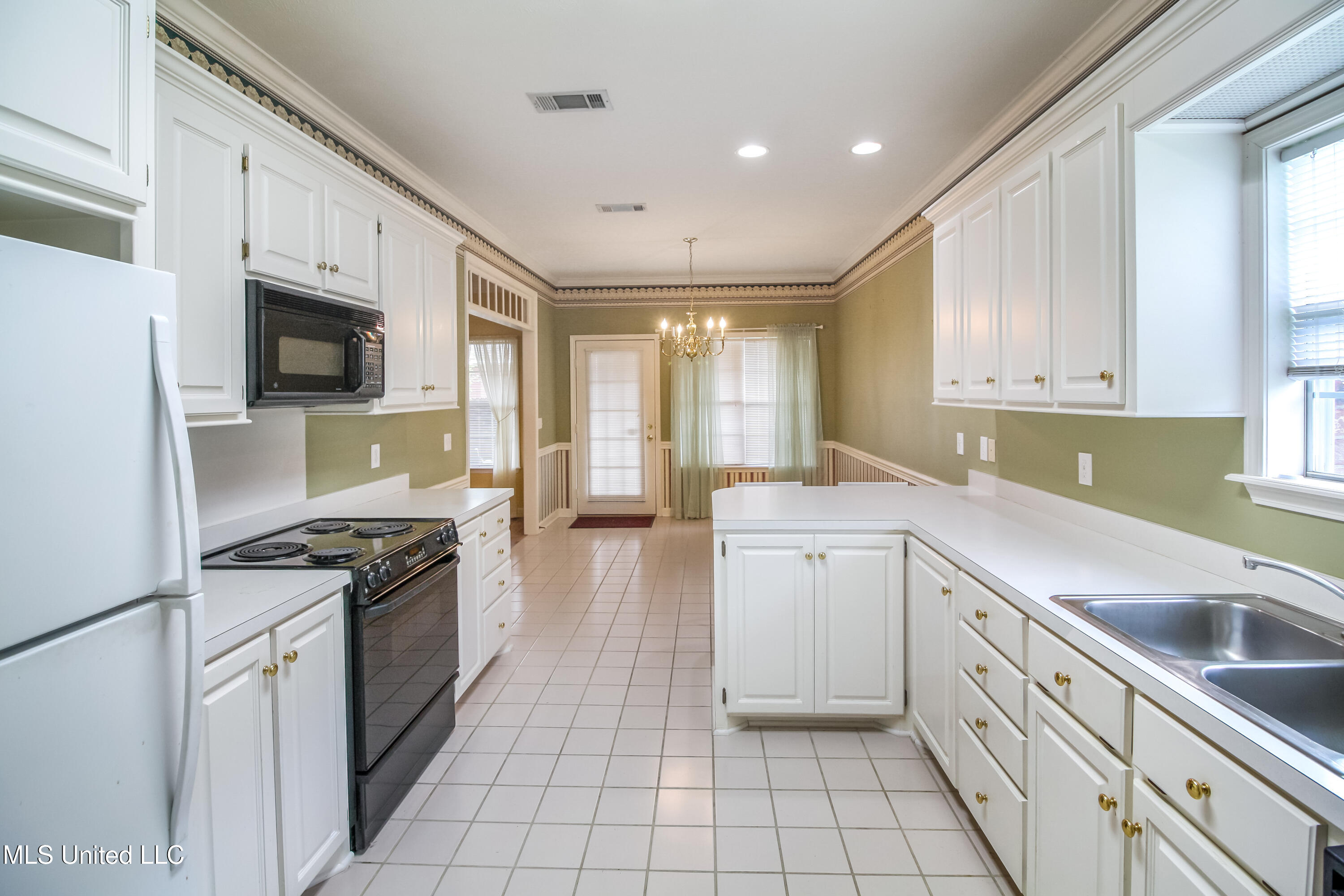 117 Springtree Drive Brandon, MS 39042 - Photo 13 of 32 IMG_8759