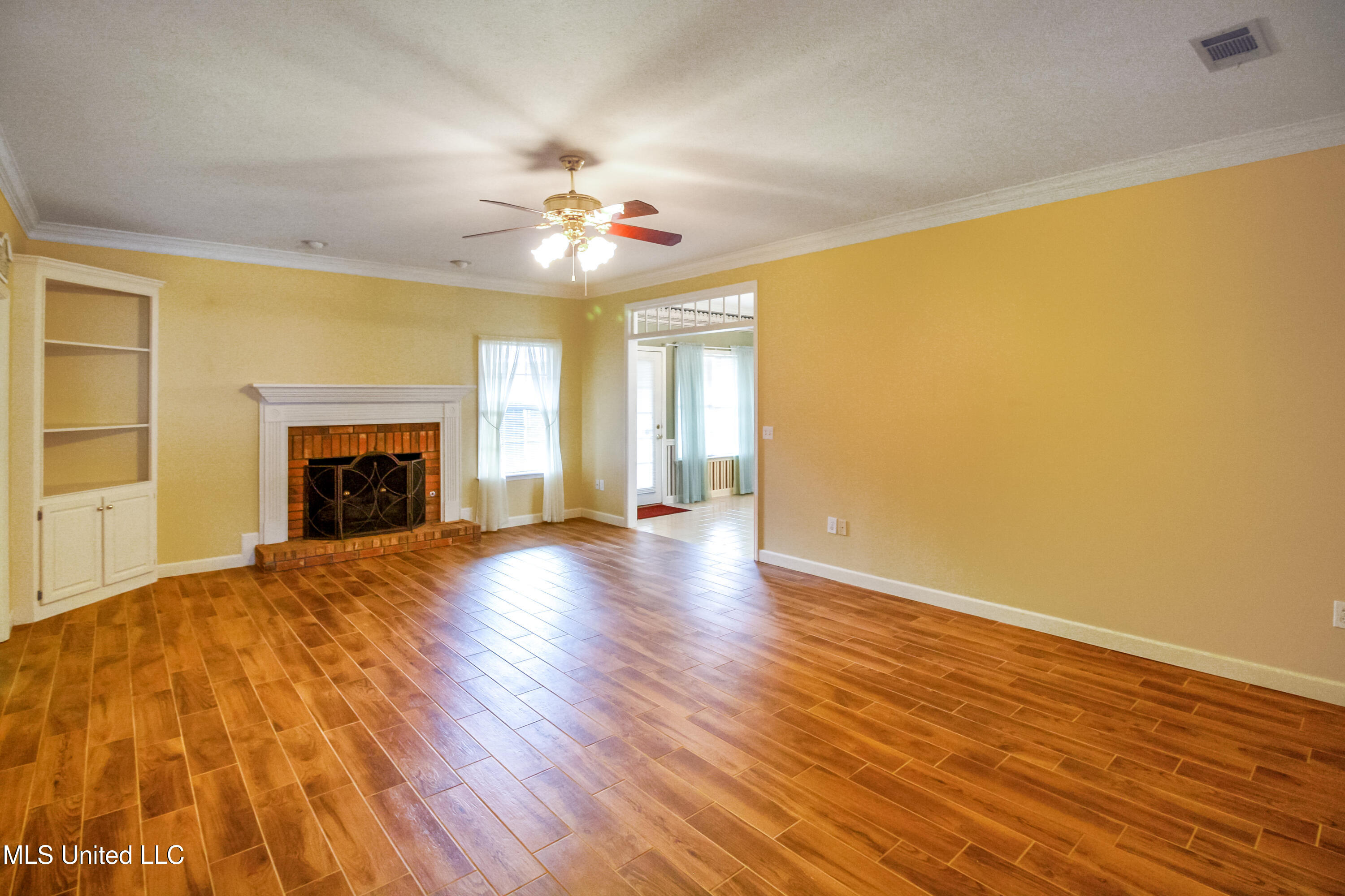 117 Springtree Drive Brandon, MS 39042 - Photo 6 of 32 IMG_8782